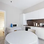 Guesthost - Naba Elegant & Spacious With 3 Balconies 밀라노