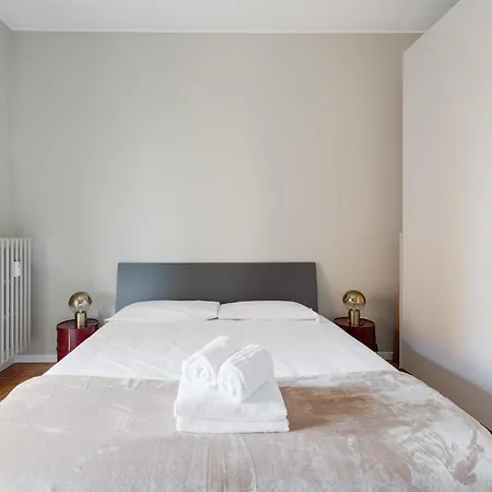 דירה Guesthost - Naba Elegant & Spacious With 3 Balconies מילאנו