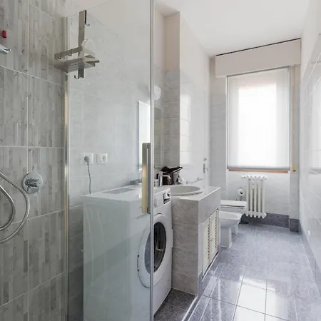 Guesthost - Naba Elegant & Spacious With 3 Balconies * מילאנו