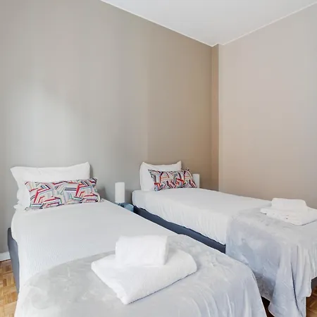 דירה Guesthost - Naba Elegant & Spacious With 3 Balconies *