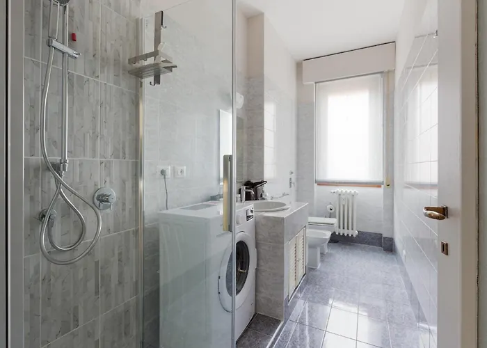 Guesthost - Naba Elegant & Spacious With 3 Balconies * Milan